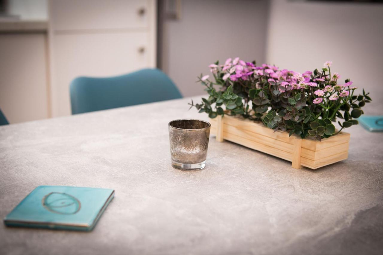 Stylish, Comfortable, Basement Loft-Like Apartment With Amenities Athens Luaran gambar