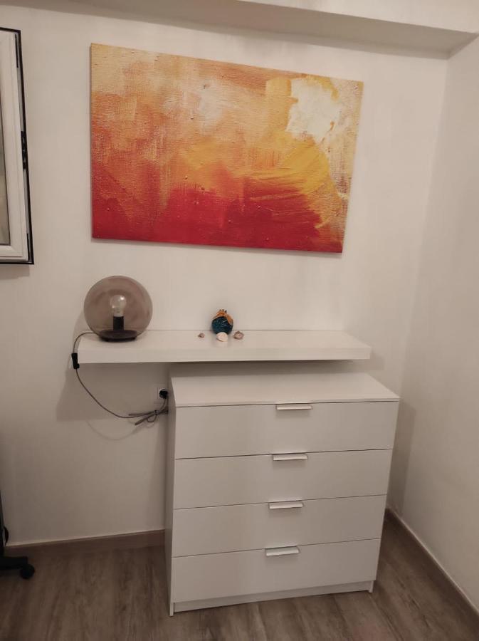 Stylish, Comfortable, Basement Loft-Like Apartment With Amenities Athens Luaran gambar