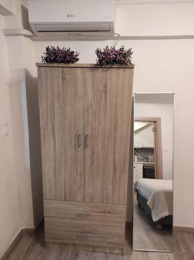 Stylish, Comfortable, Basement Loft-Like Apartment With Amenities Athens Luaran gambar
