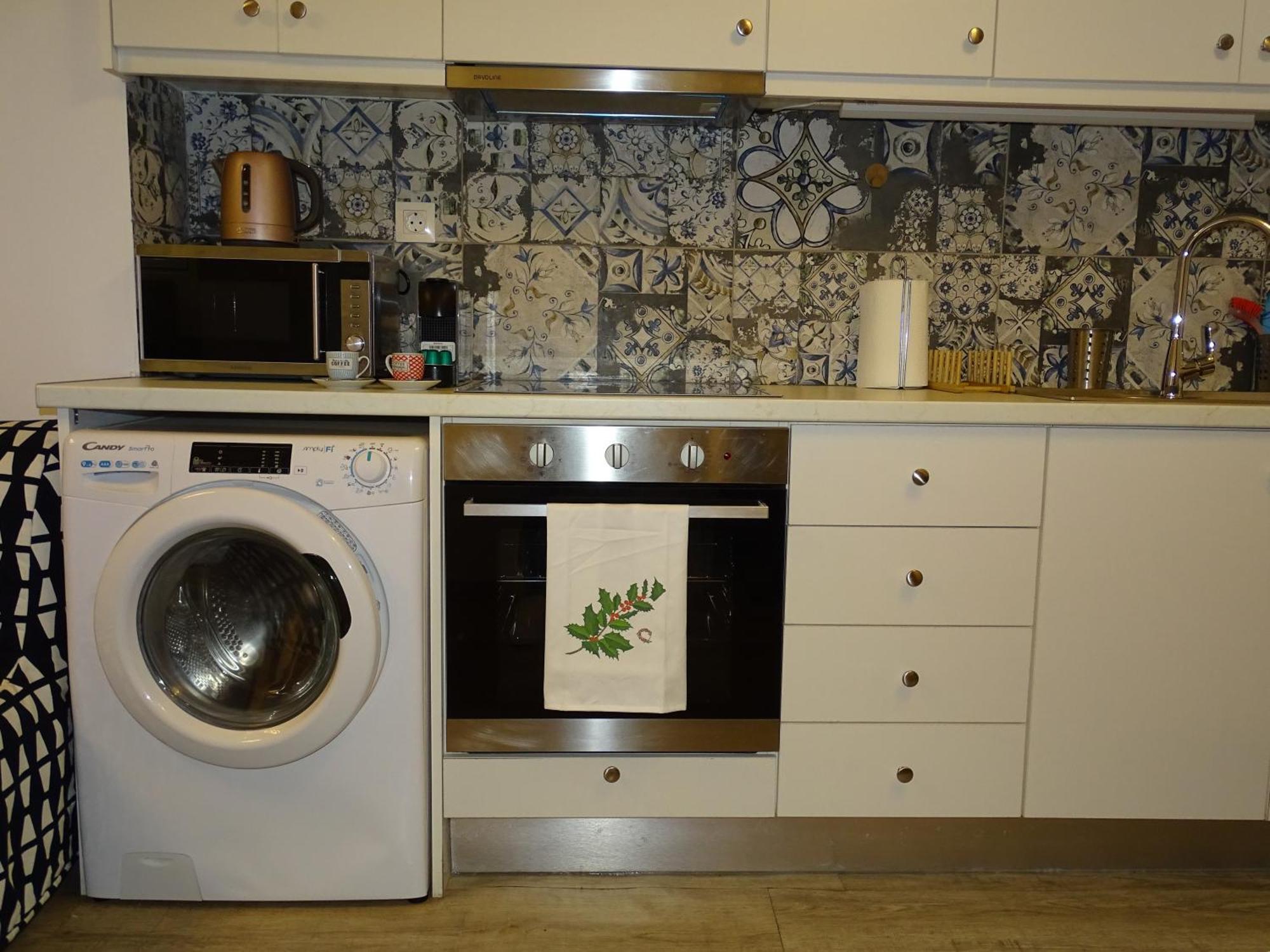 Stylish, Comfortable, Basement Loft-Like Apartment With Amenities Athens Luaran gambar
